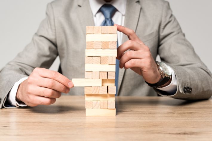 COMERCIAL E EMPRESARIAL